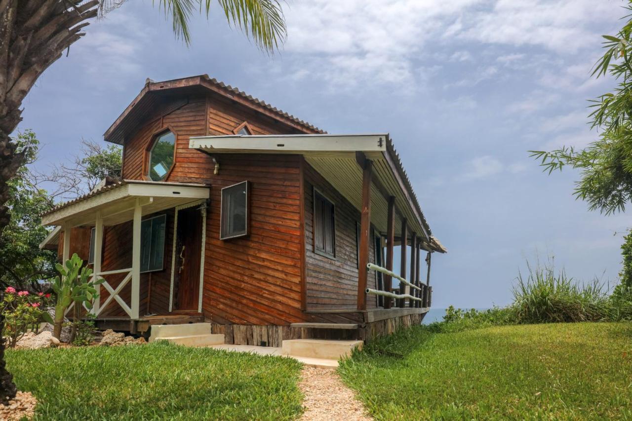 The Overhang Dar es Salaam Exterior photo