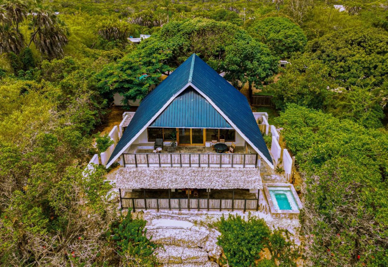 The Overhang Dar es Salaam Exterior photo