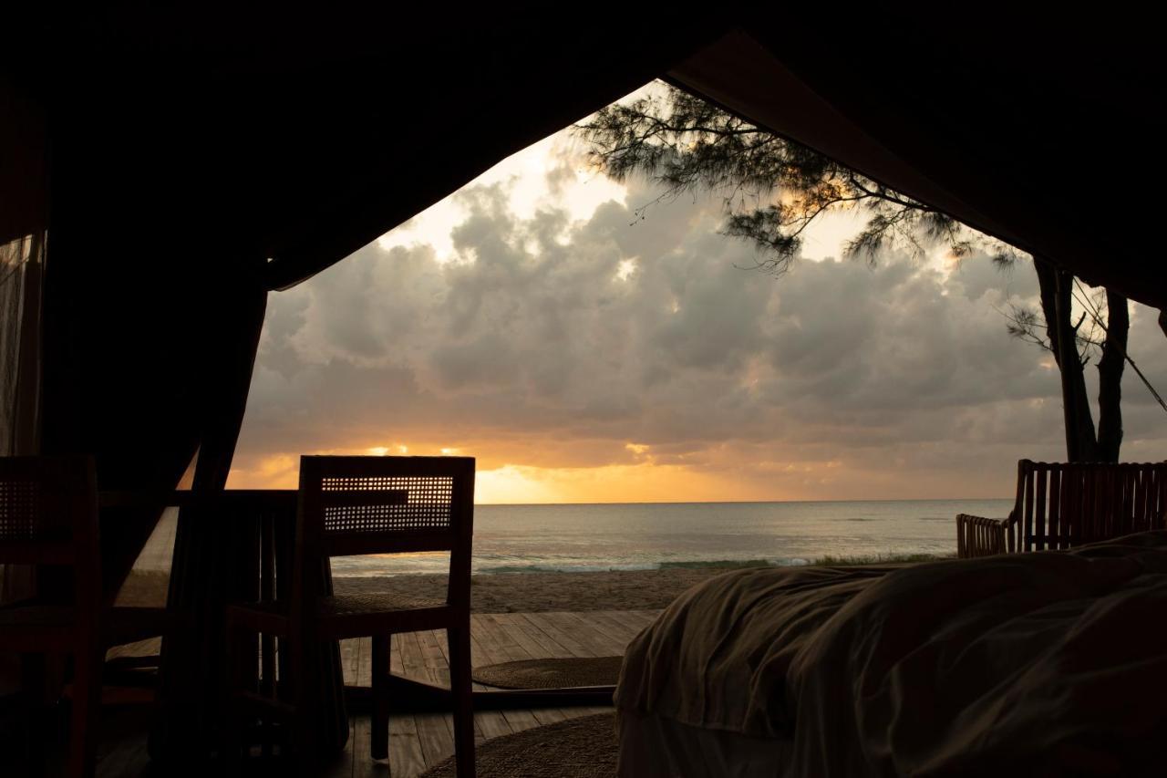 The Overhang Dar es Salaam Exterior photo