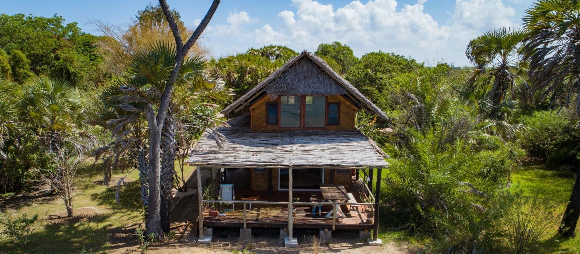 The Overhang Dar es Salaam Exterior photo