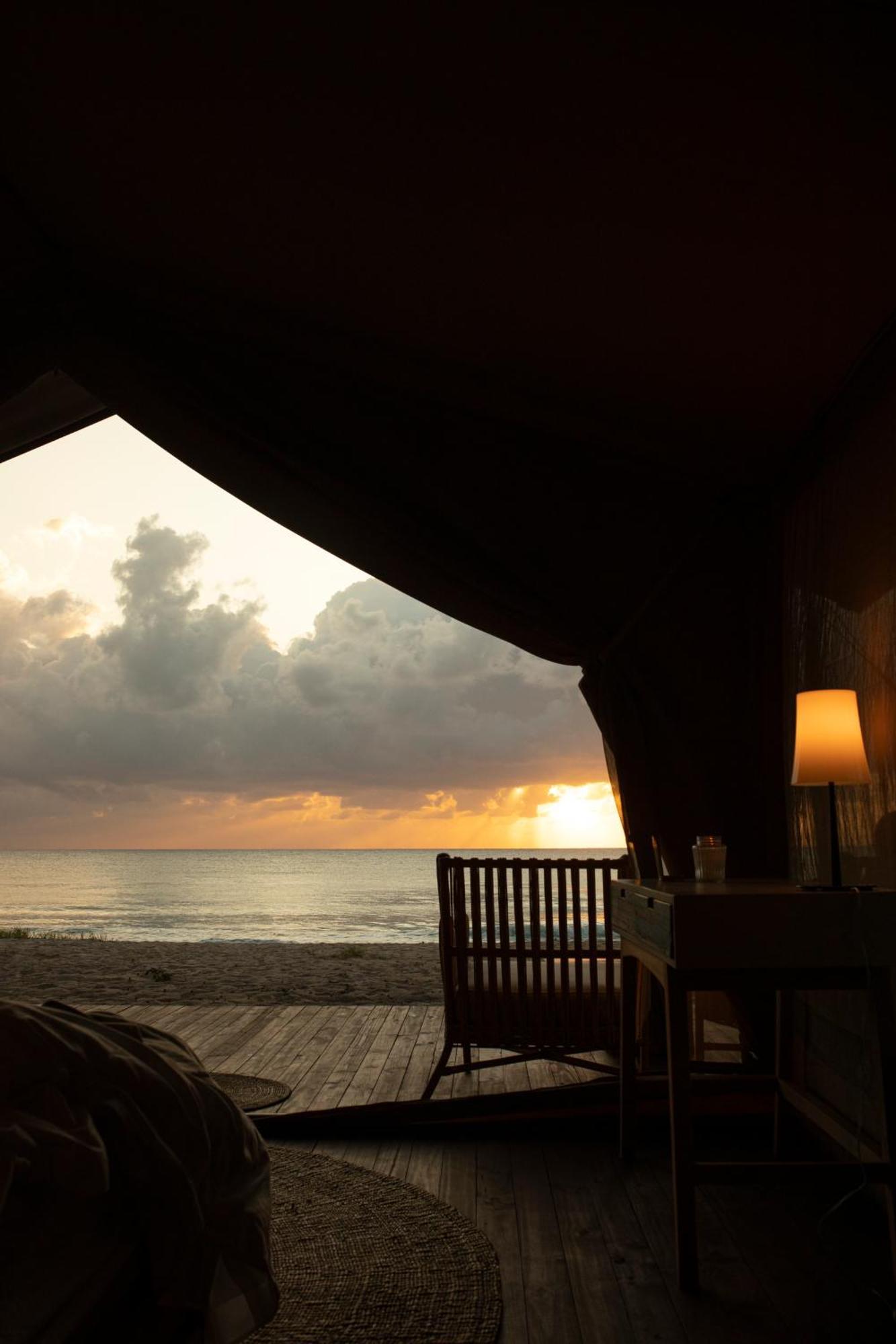 The Overhang Dar es Salaam Exterior photo